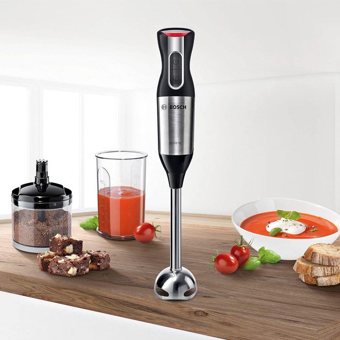 گوشت کوب برقی بوش مدل MS6CM6120 روی میز